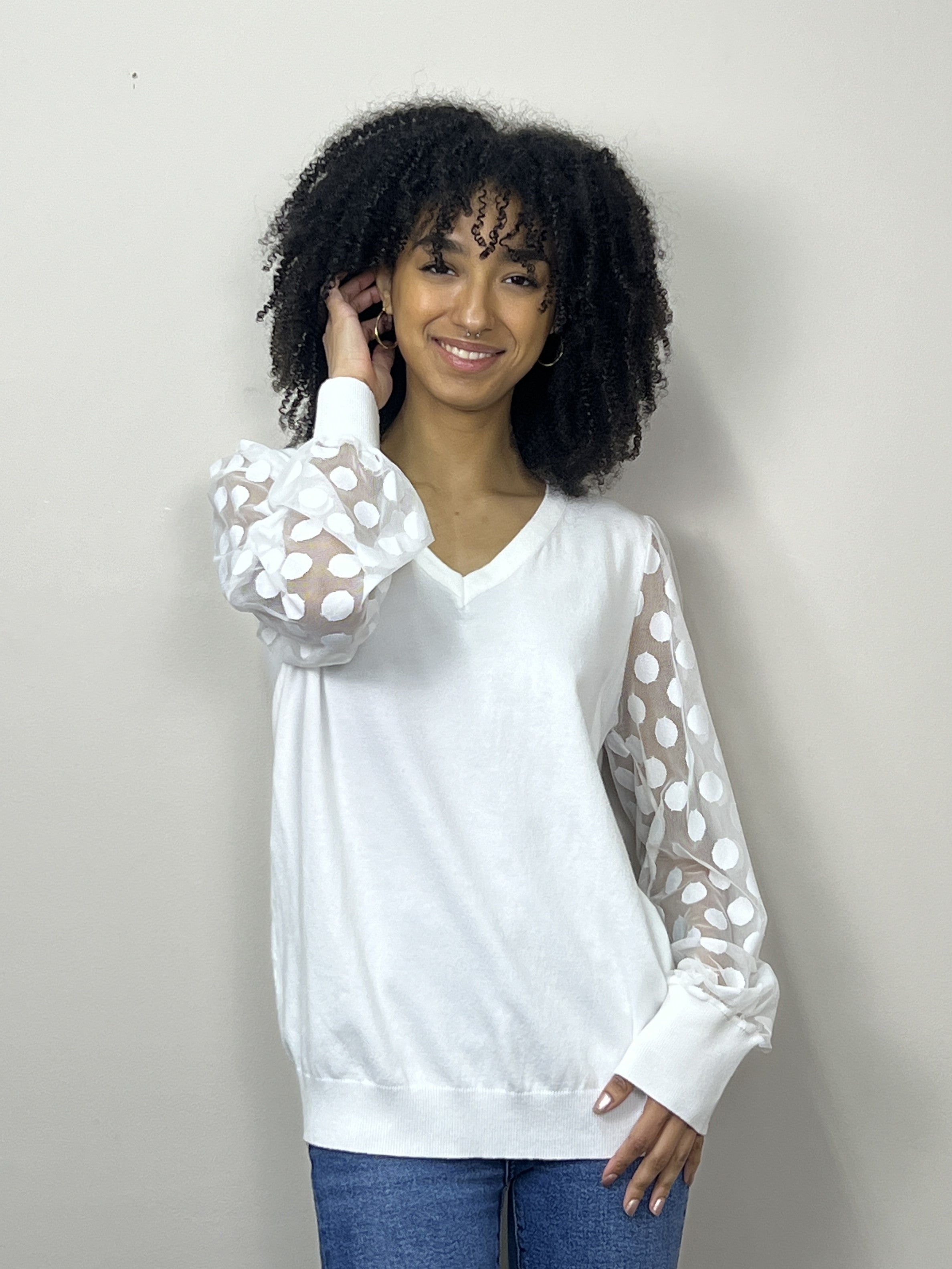 Sweater with dot sleeves