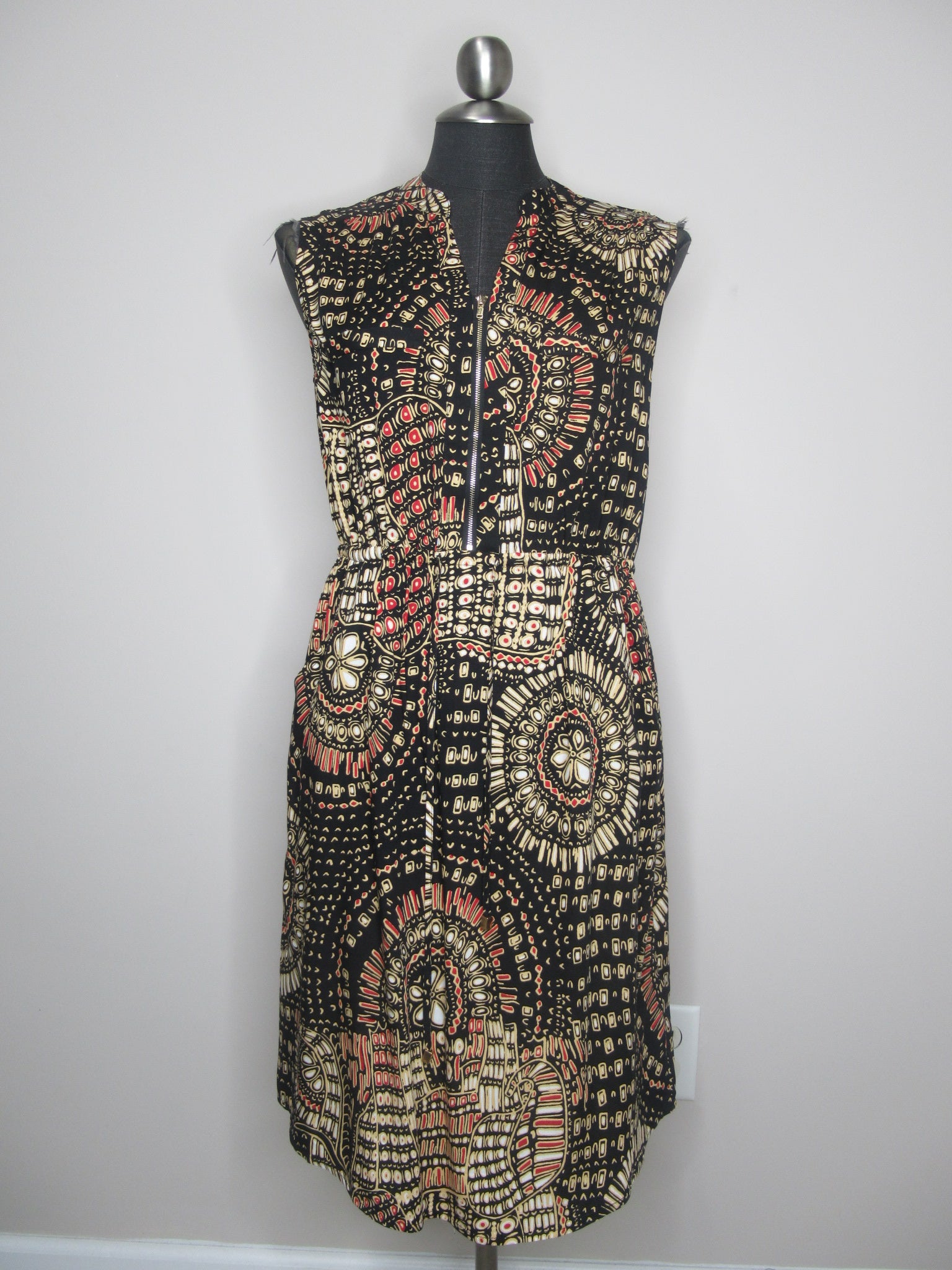 Medallion Print Zip Detail Short Dress with Pockets and Tie Waist.