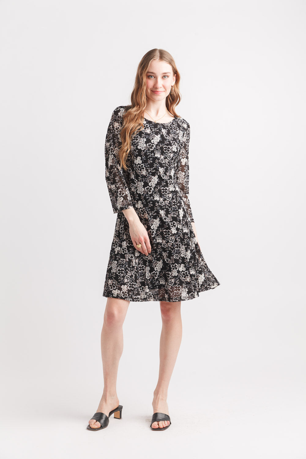 Rubber Print Floral 3/4 Sleeve Paneled Stretch Lac