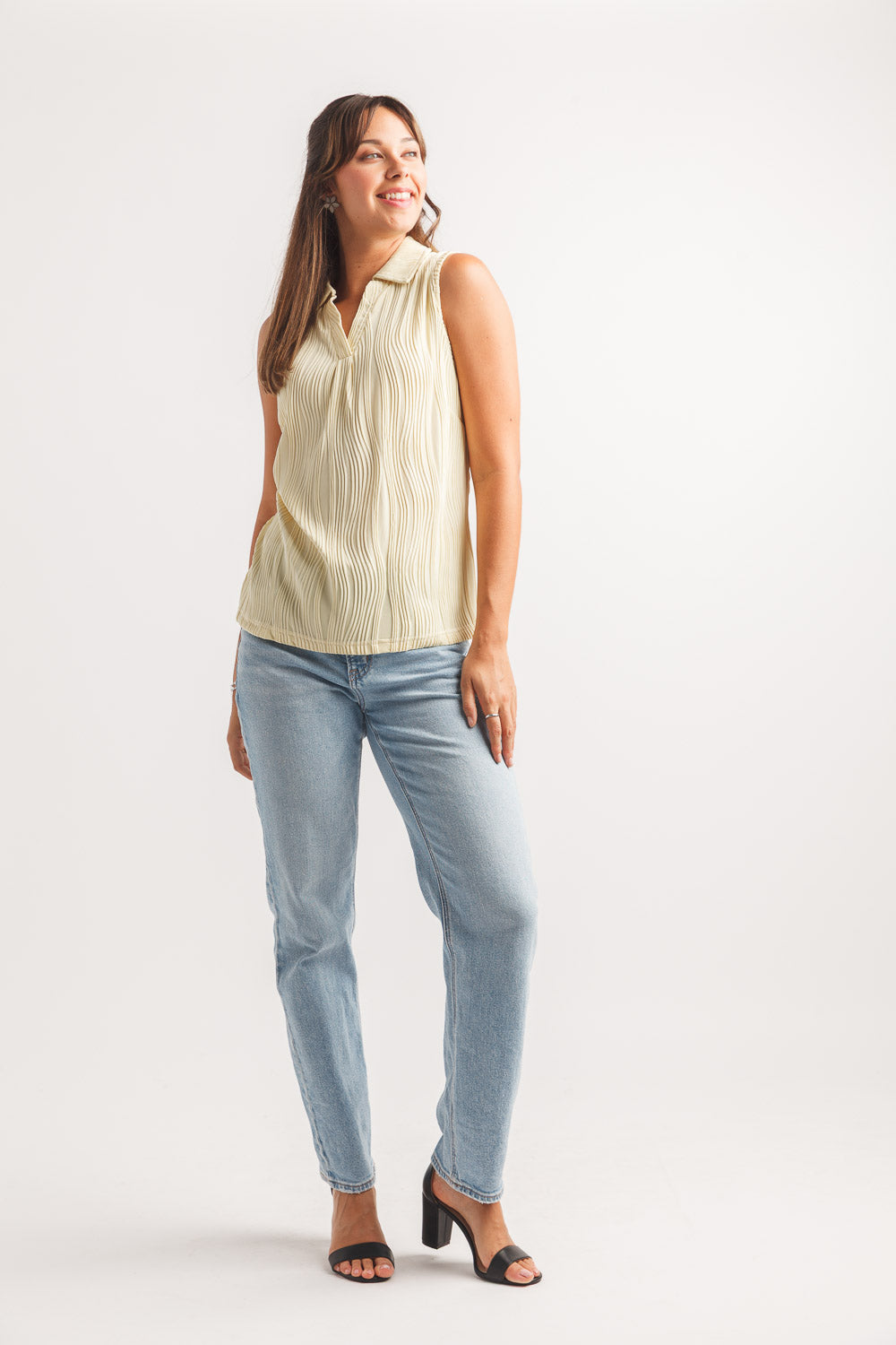 Collared Textured Sleeveless Top