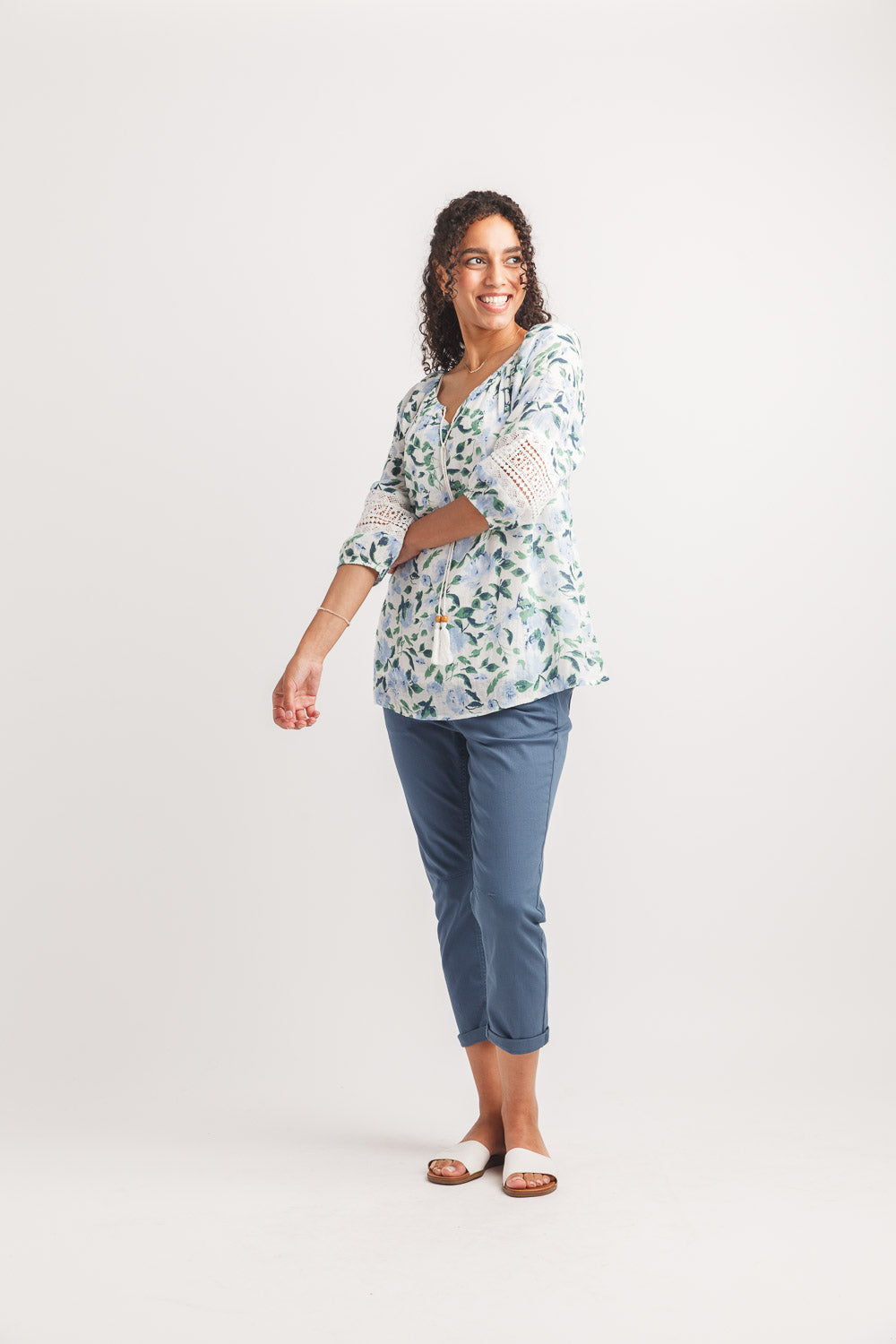 Tops & Blouses – Papillon Canada