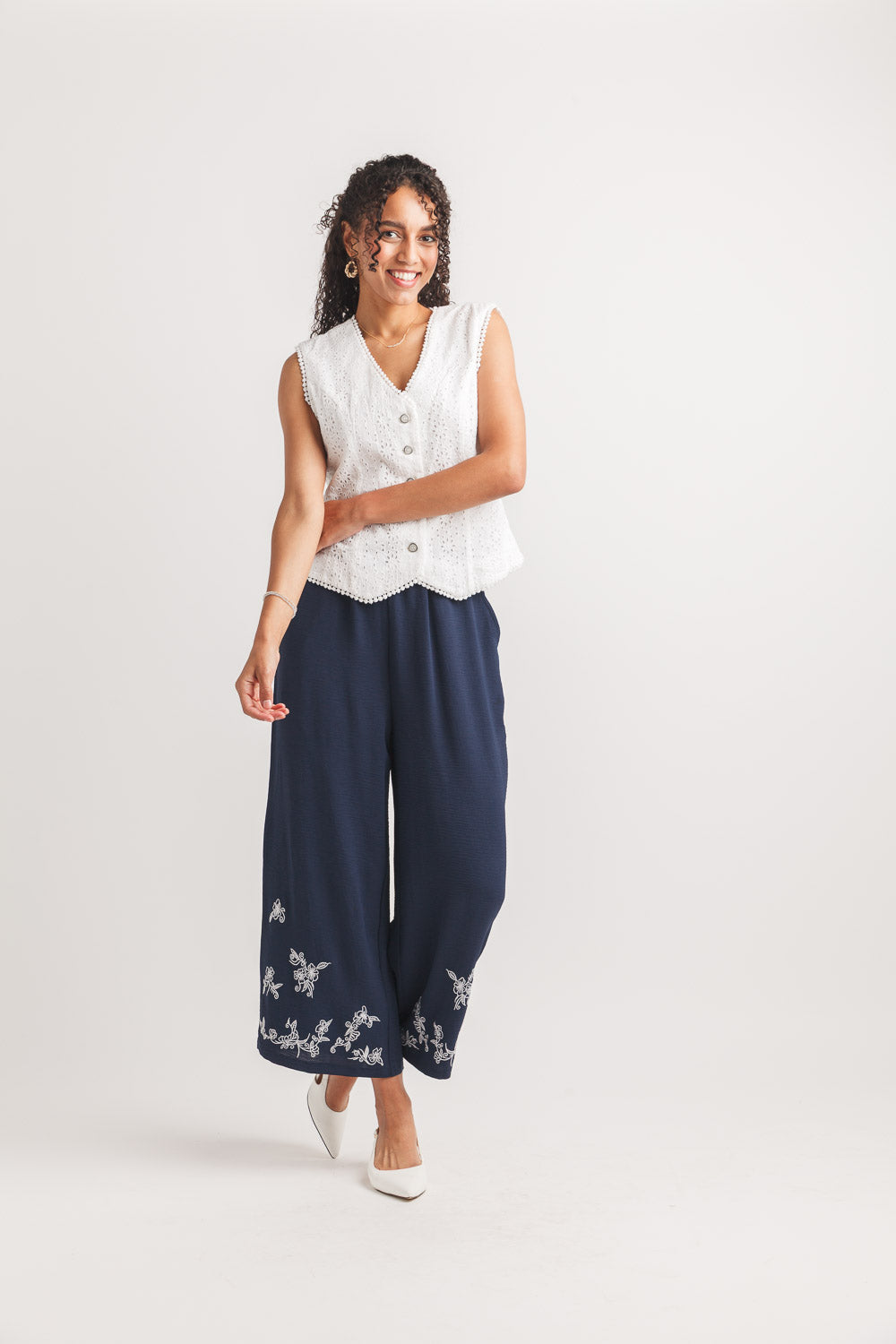 CREPE WIDE LEG PANT WITH EMB DETAILS
