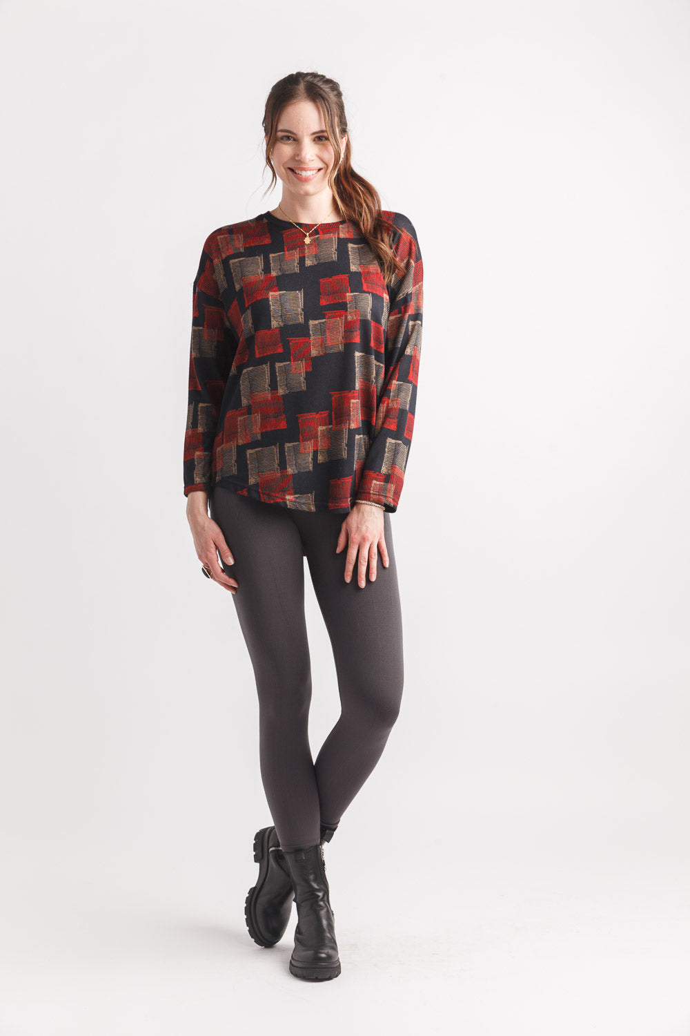 Colour Blocked Light Weight Shirt Hem Sweater