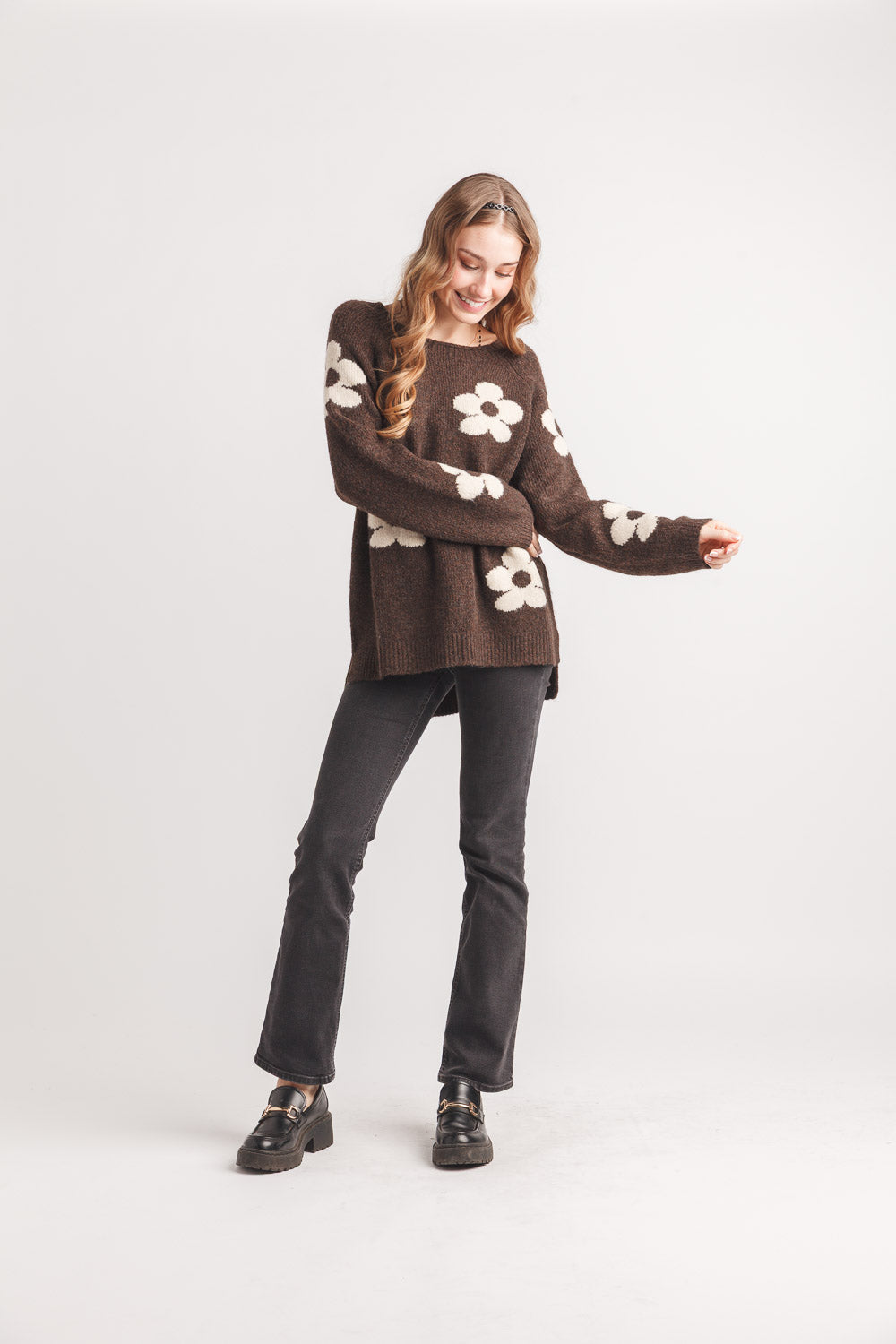 Daisy Floral Intarsia Step Hem Sweater